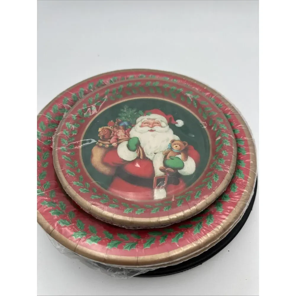 Lot Of 4 Hallmark Santa Claus Paper Plate Christmas. 8 Dessert Size 24 Lunch Sz